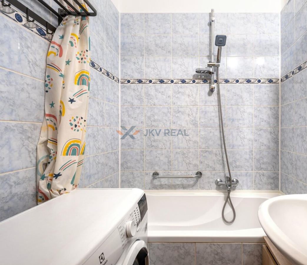 Predaj 2 izbového bytu Hrobákova, Petržalka - 5