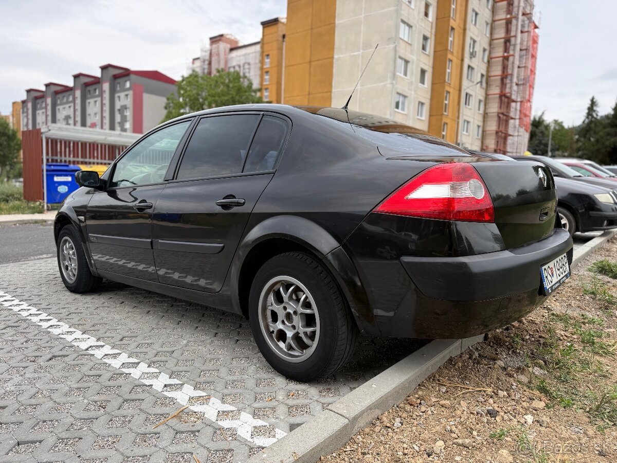 Renault Megane 1.4 - 5