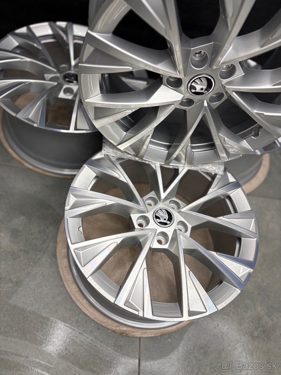5x112 r18 Superb 3 superb 4 nove disky - 5
