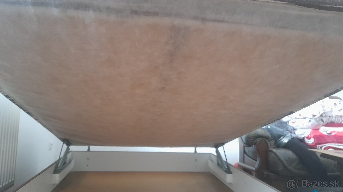 Posteľ s úložným priestorom - 5