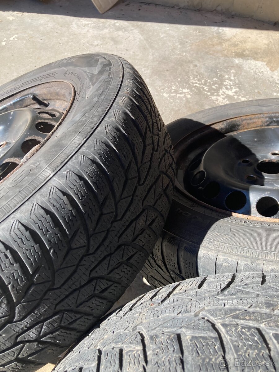 195/65 R15 nokian na diskoch - 5