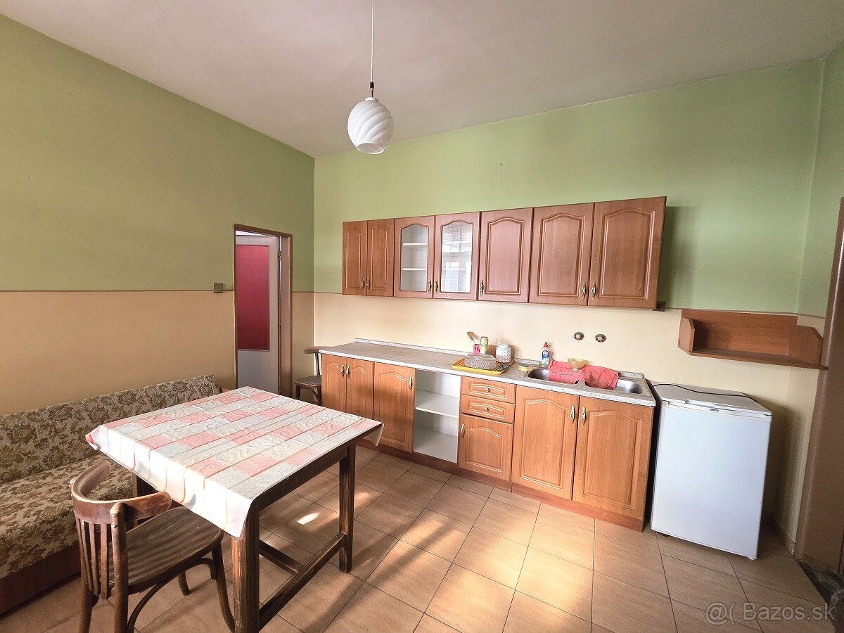 Na predaj rodinný dom v obci Trstice - 5