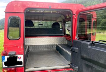 Land Rover Defender 90