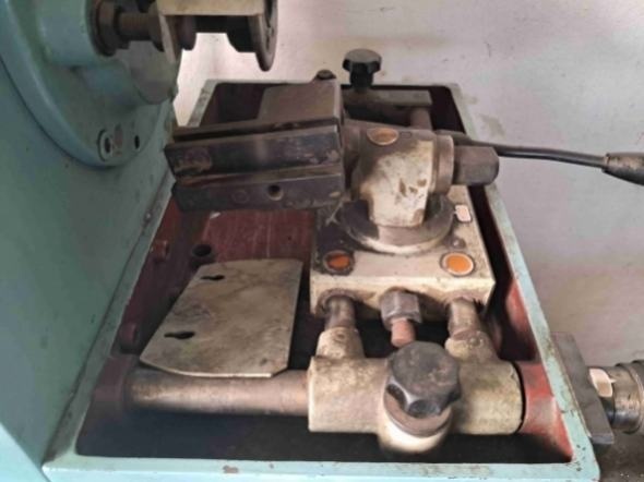 Rok výroby 1990, bruska na nože BNNK 32 A - 5