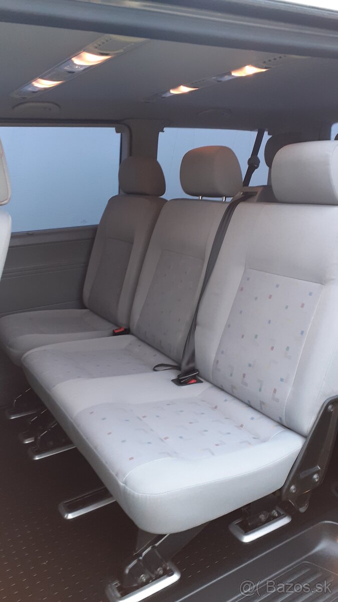 Volkswagen Caravelle - 5