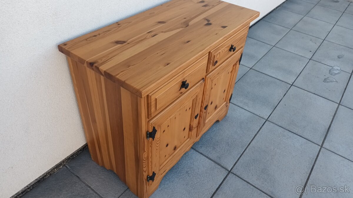Masivná komoda - 5