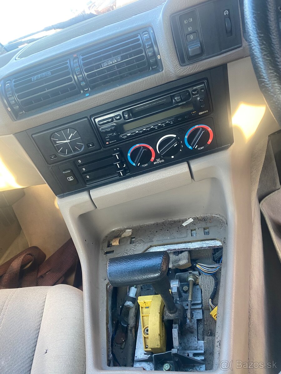 Rozpredam BMW e34 520ia - 5