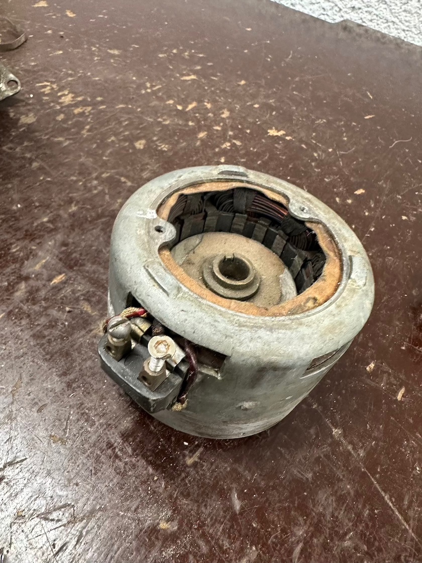 Predám komplet funkčné zapalovanie rotor+stator JAWA 550 555 - 5