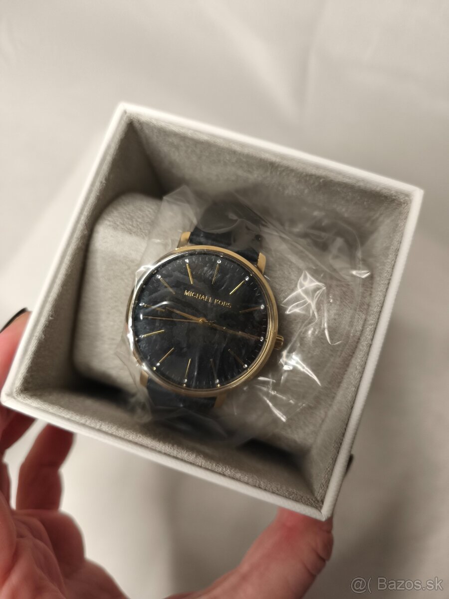 Čierne kožené hodinky zn. Michael Kors - 5