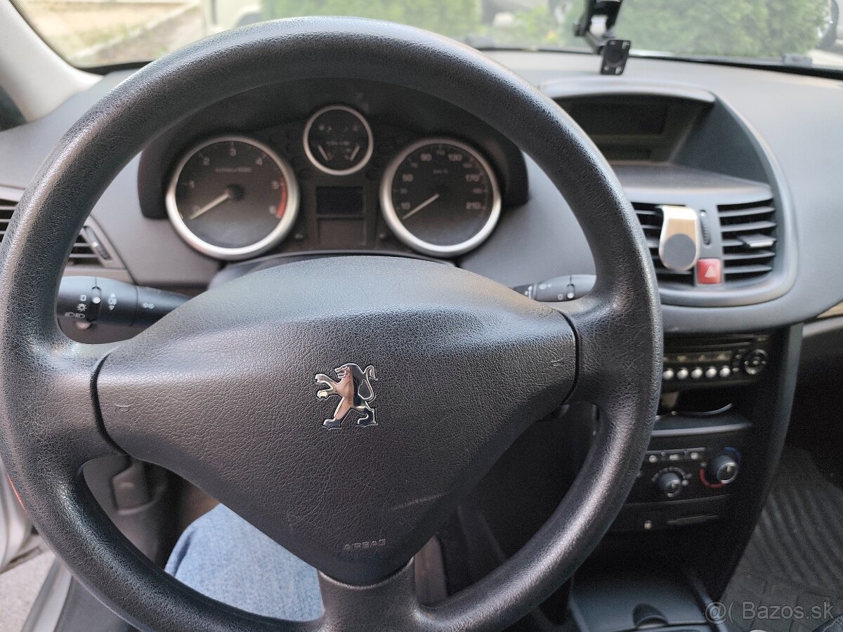 Peugeot 207 - 5