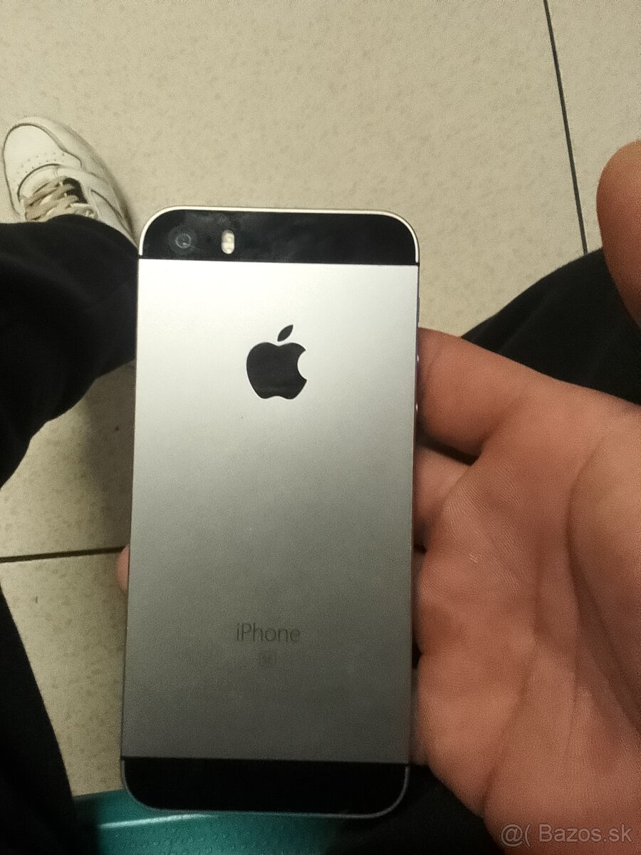Iphone SE - 5