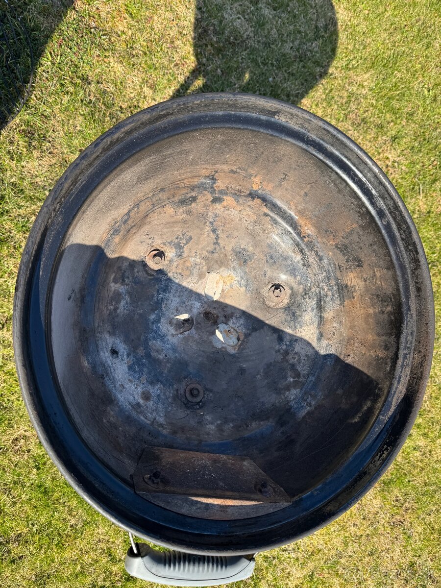 Predám záhradný gril Weber - 5