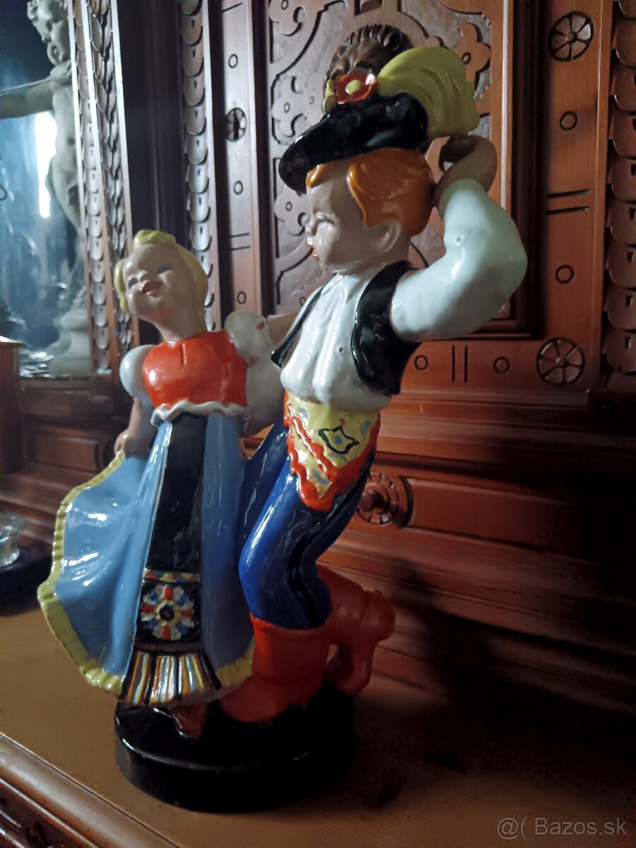 Veľká soška maďarských tanečníkov - 5