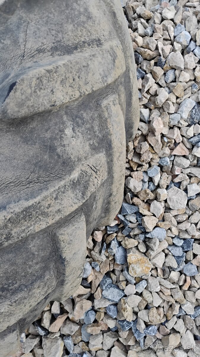 Zadne kolesa zetor 16,9/14-28 - 5