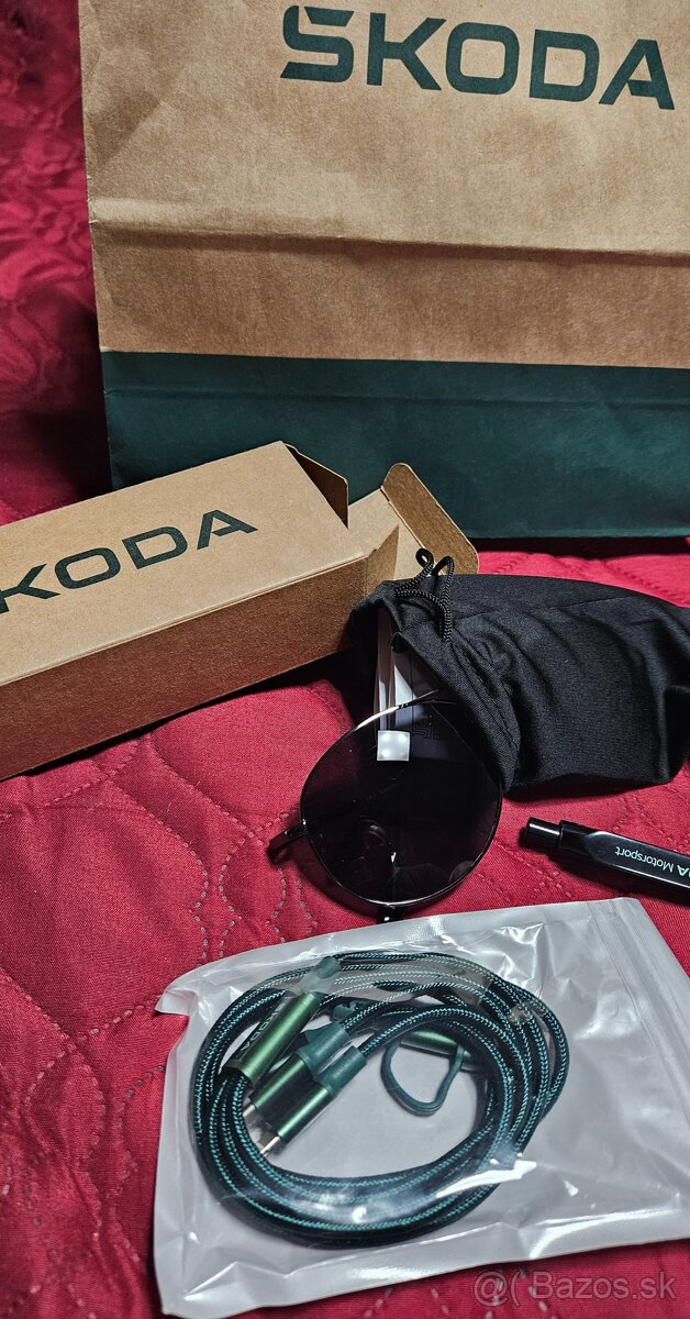Slnečné okuliare originál Škoda, pero, nabíjací kábel USB - 5