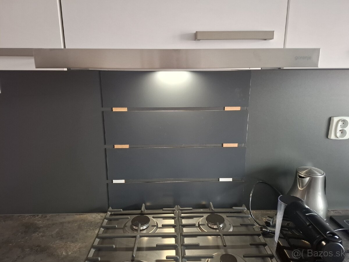 Kuchynská linka - 5