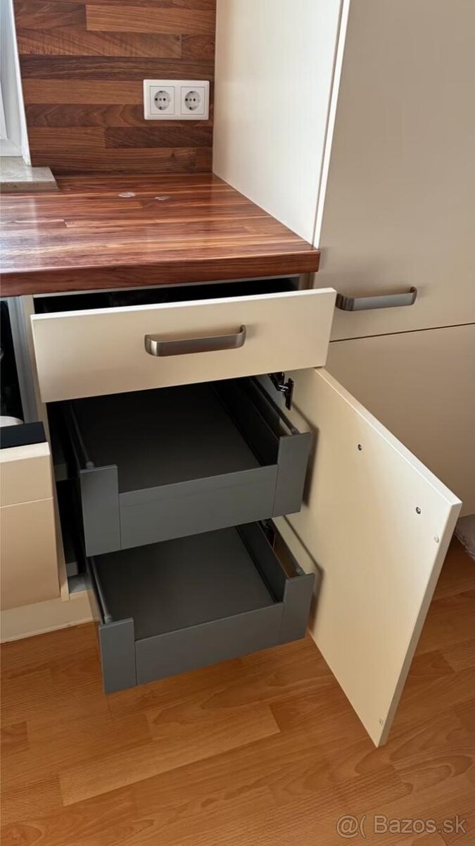 Elegentná kuchyňa LIVIA - 5