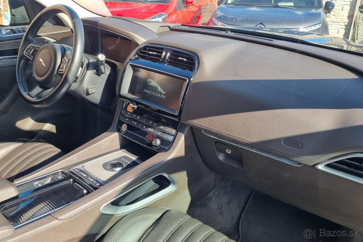 Jaguar F-Pace 20d AWD Portfolio - 5
