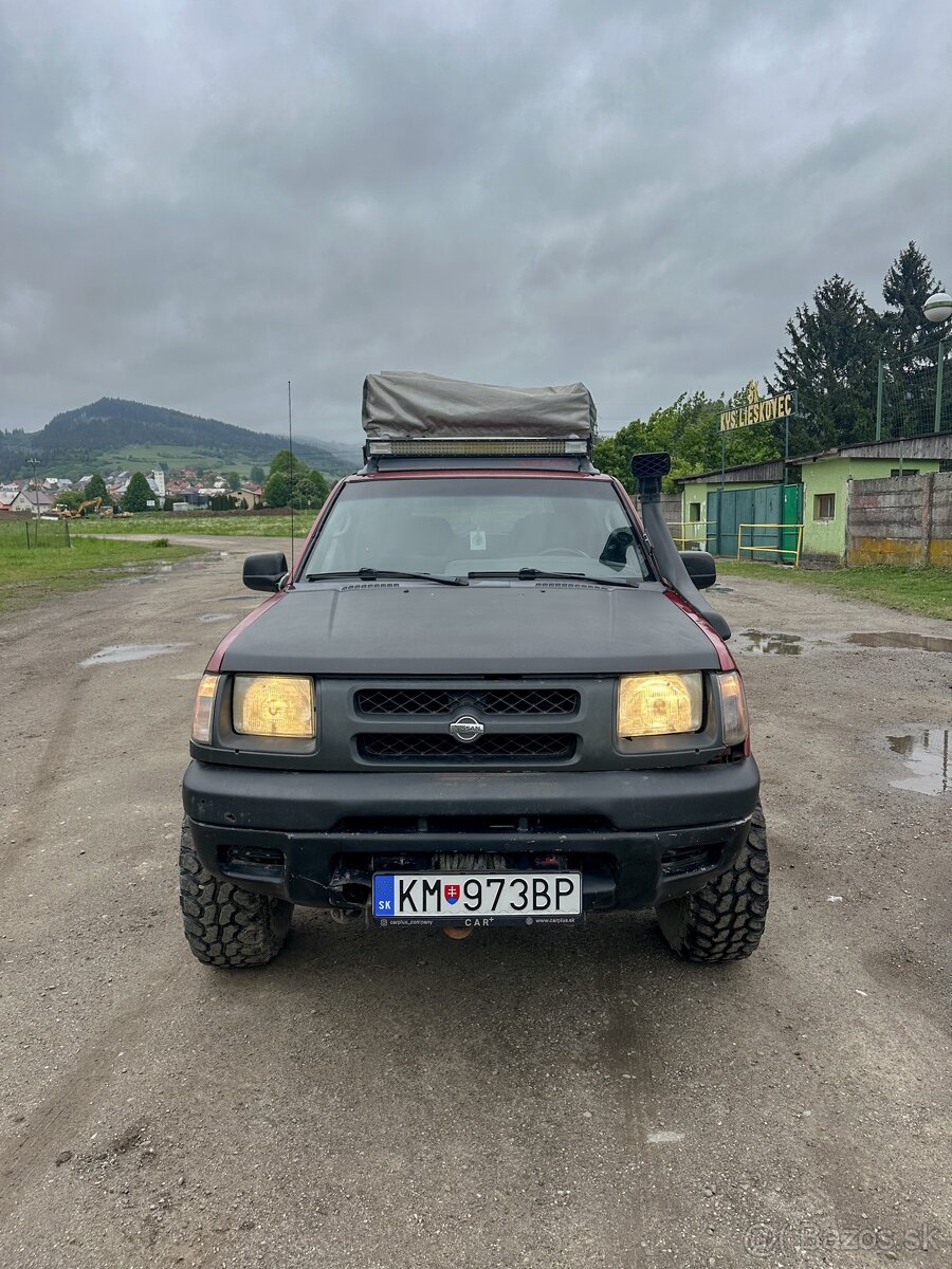 Nissan Xterra 4x4 - 5