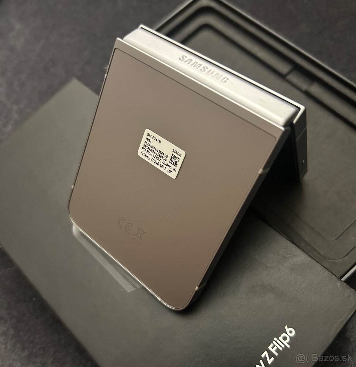 Samsung Galaxy Z Flip 6 256GB - top stav - 5
