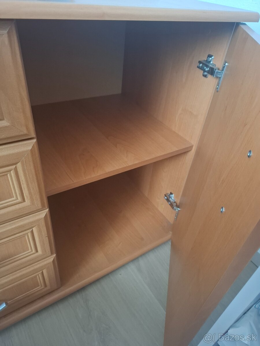 Komoda - 5