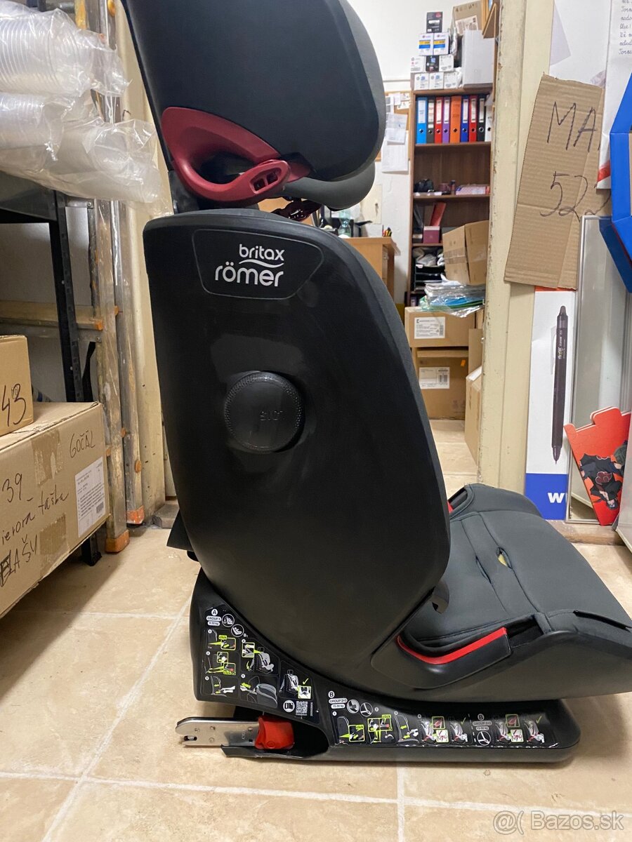 Autosadačka Britax Römer Advansafix IV R - 5
