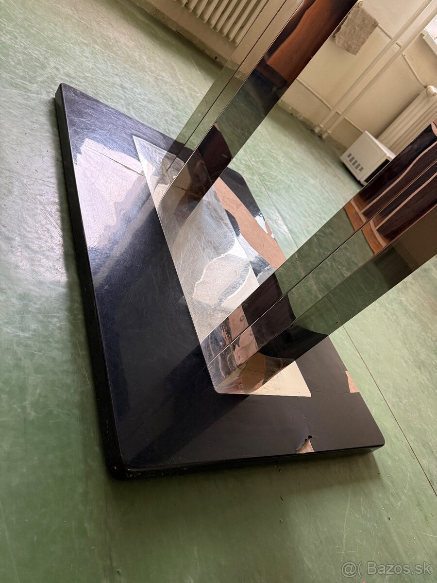 Jedálenský stôl - 5