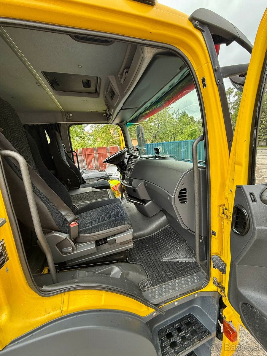 Mercedes Benz ATEGO 1021