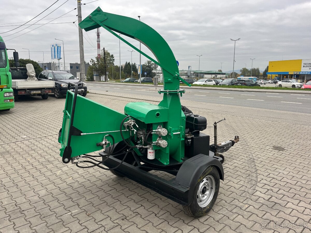 Mobilný sekač dreva so spaľovacím motorom, drvič konárov - 5