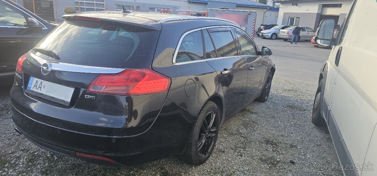 Opel Insignia CDTI 2,0 automat 118kW 2010 - 5