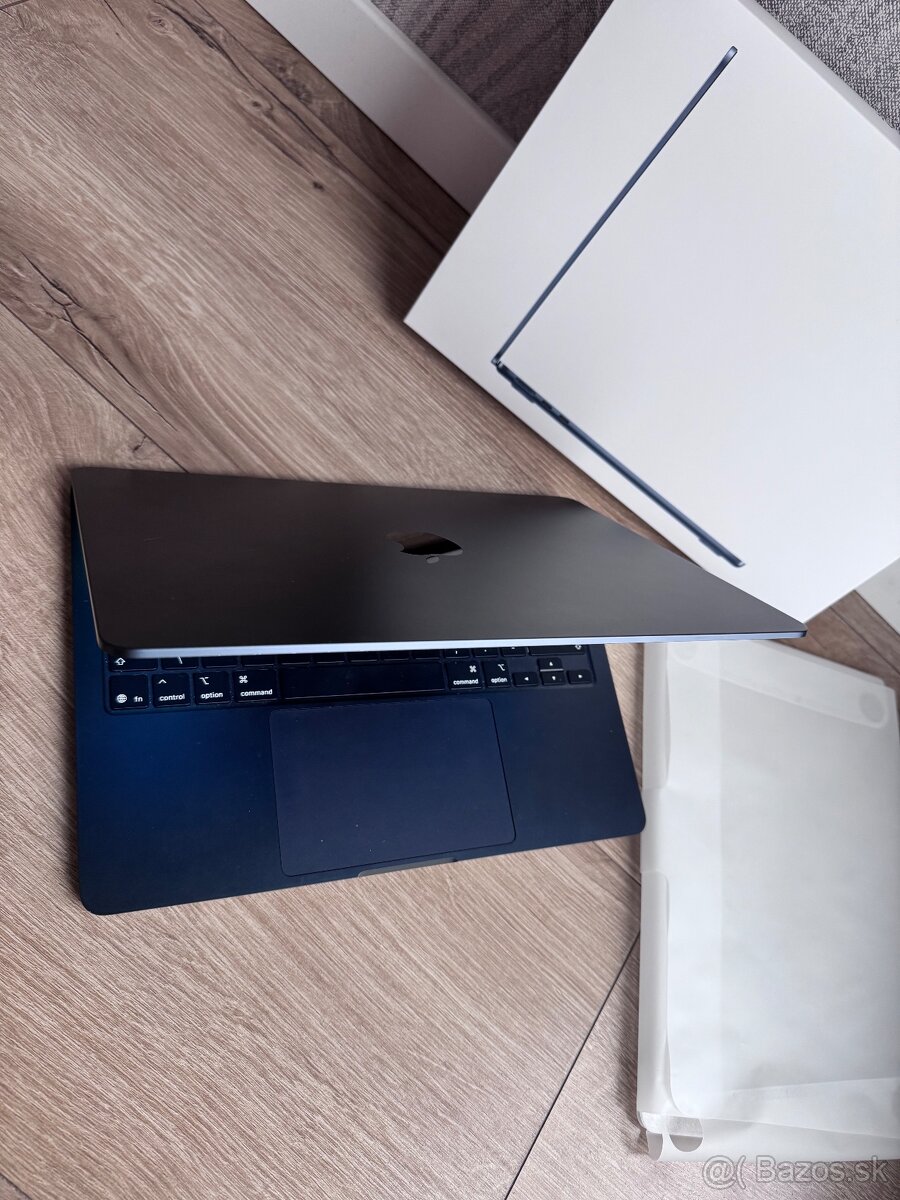 Apple MacBook Air 13” M5 / 16 GB / 512 GB - 5
