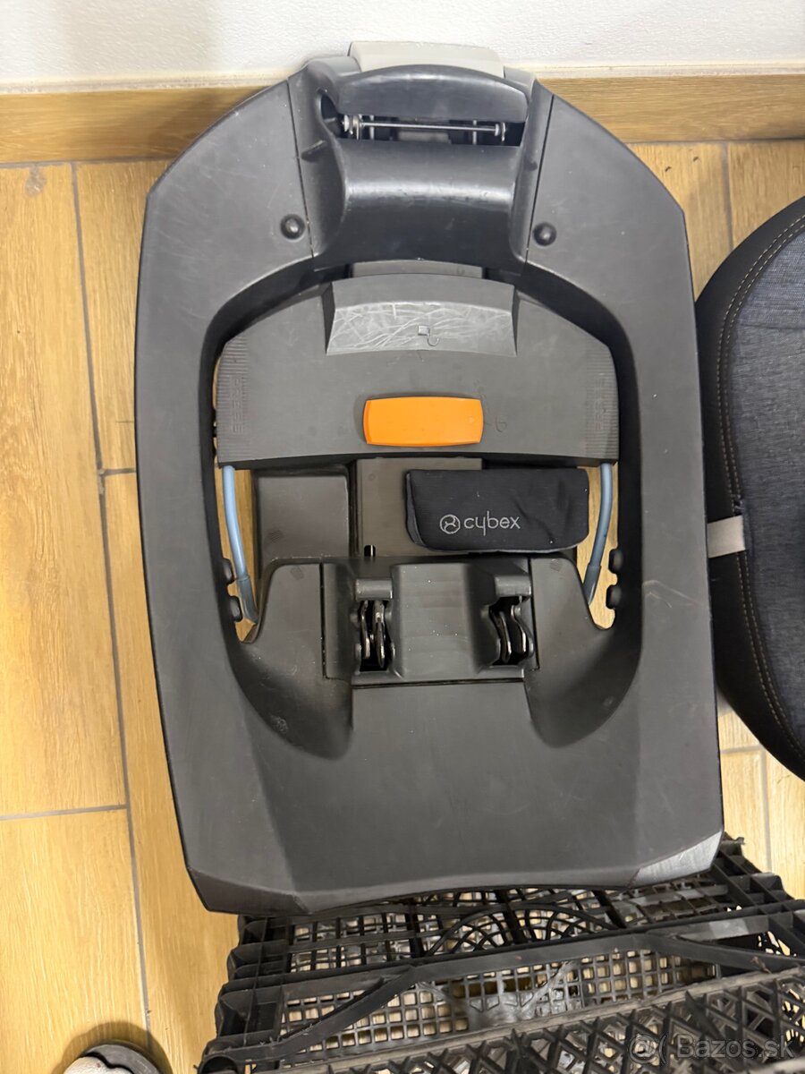 Autosedacka Cybex Aton Gold black - 5