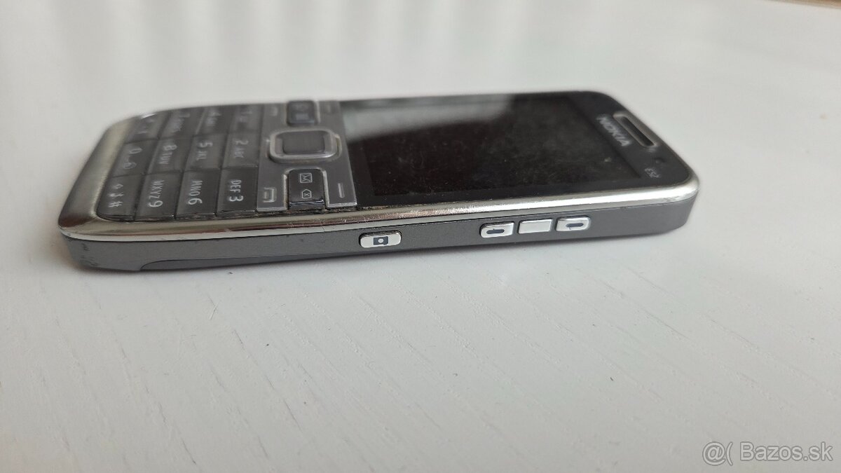 Predam Nokia E52 - 5
