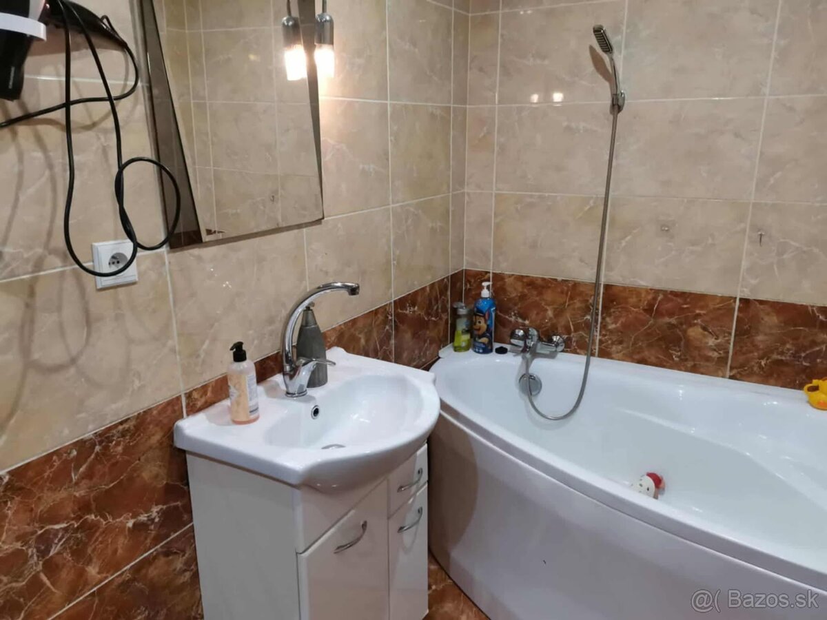 Predám rodinny dom s dieľňou - 5