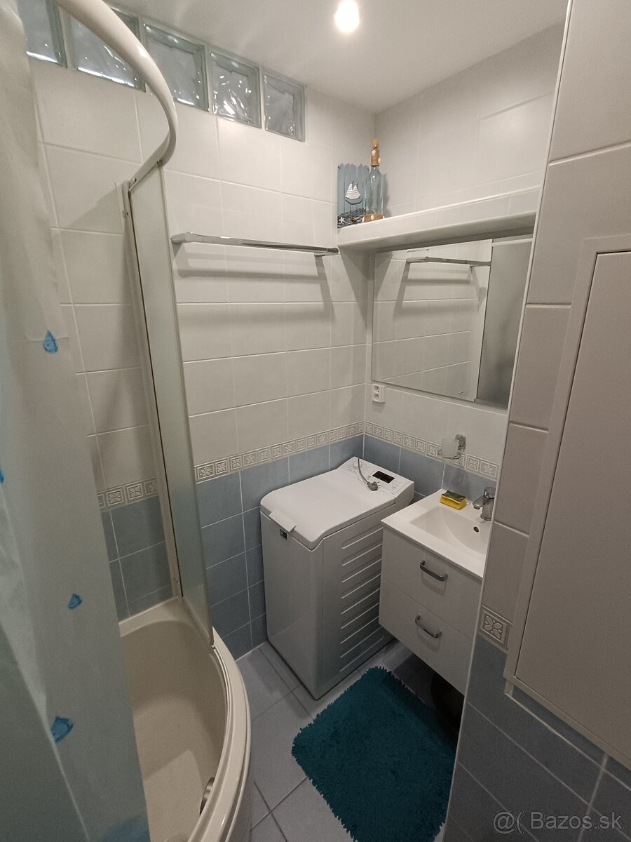 PREDÁM 2.5izb. byt Michalovce - 5