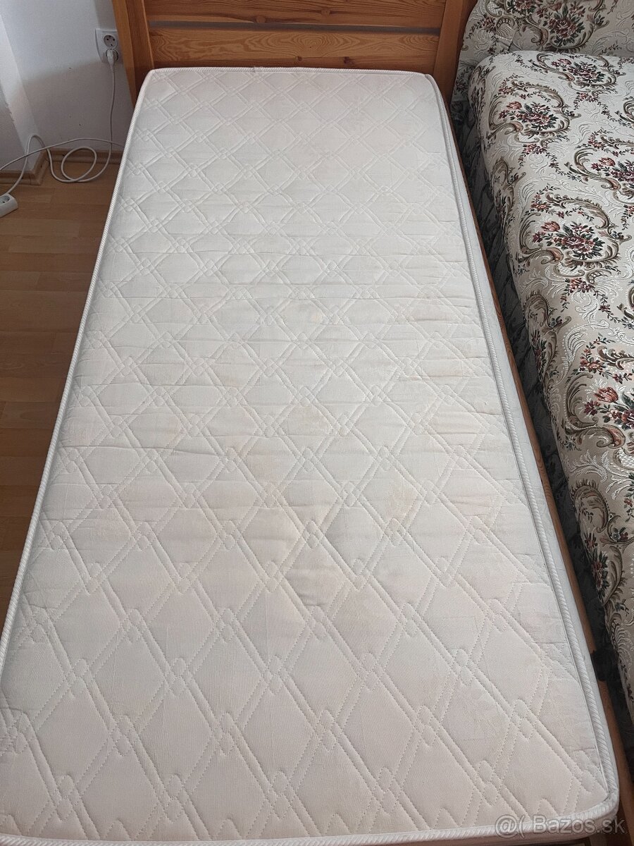 Drevená posteľ - 5