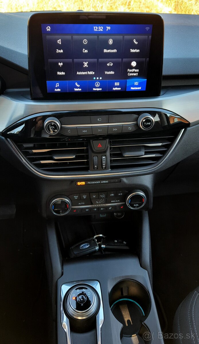 Predám Ford Kuga 2.5 Duratec PHEV 225k Titanium CVT - 5