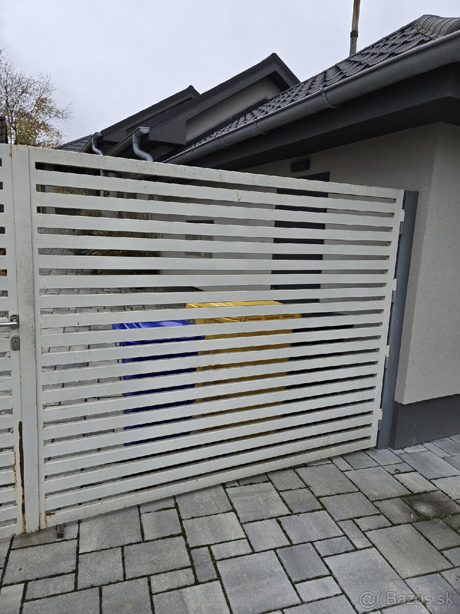 Predám železnú bránu a plot - 5