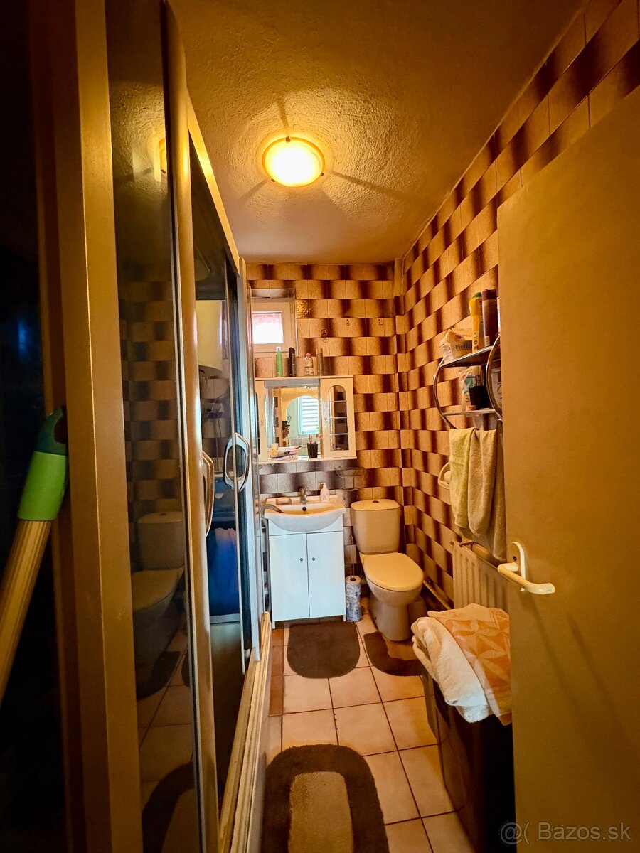 DOM, OPROTI PARKU, KDE ZAČÍNA NOVÝ PRÍBEH - 5