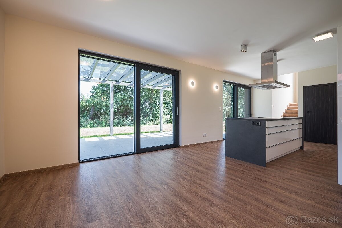 NA PREDAJ 4izb. rekreačný dom priamo pri golfovom areály - 5