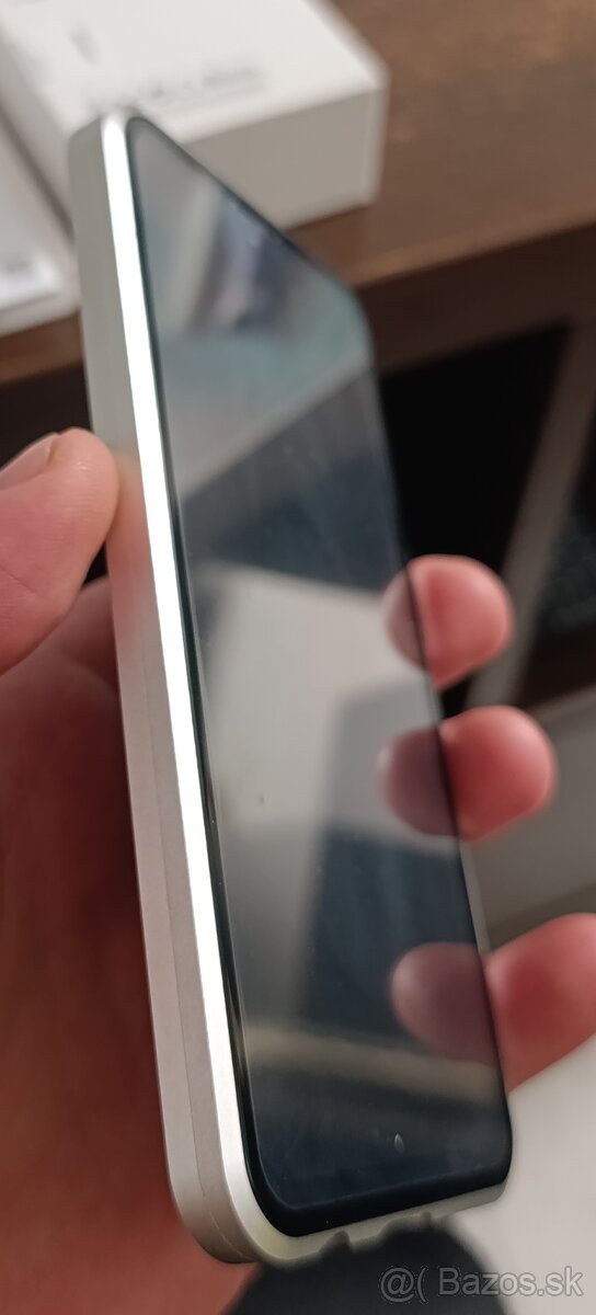 Samsung Galaxy A40 4GB RAM 64GB ROM - 5