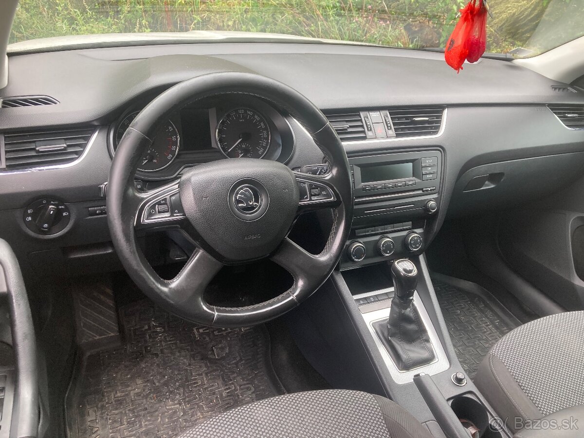 Rozpredám Škodu Octaviu 3 - 5