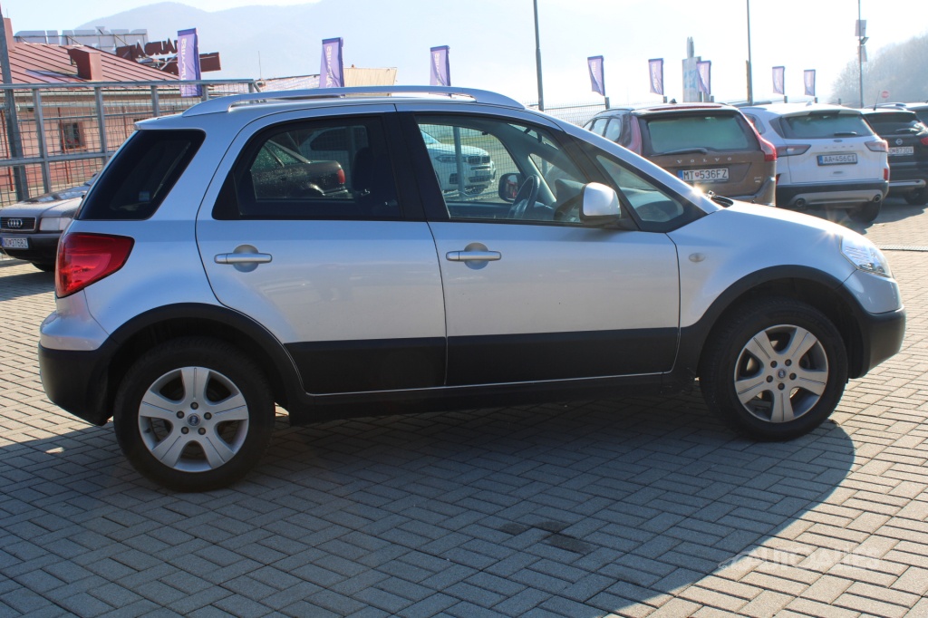 Fiat Sedici 1,6 i 16V 79 kW 4x4 - 5