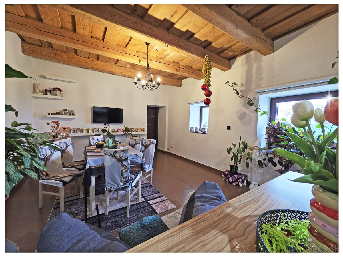 2 RODINNÉ DOMY / JEDEN POZEMOK / PREDAJ / ZVOLEN - 5