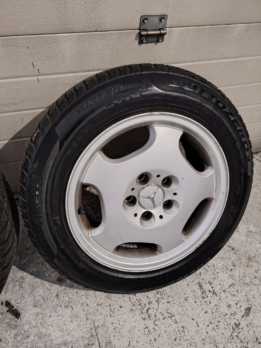 Pirelli zimné 205/60 R16 na diskoch Mercedes - 5