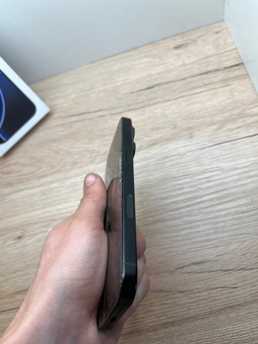 Poškodený Apple IPhone 16 pro 128gb - 5