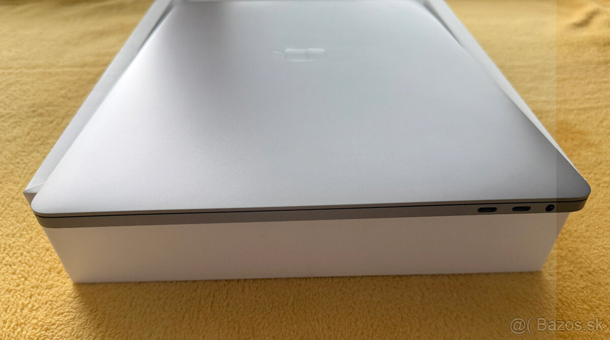 MacBook Pro 15" 2019 - i7/16GB/256GB - 5