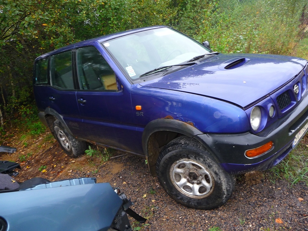 Nissan Terrano II. ...............nahrad.diely - 5