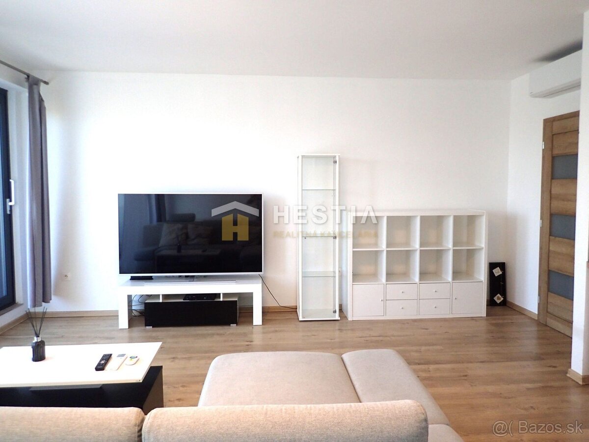 Krásny, kompletne zariadený 2-izbový byt s terasou a parkov - 5