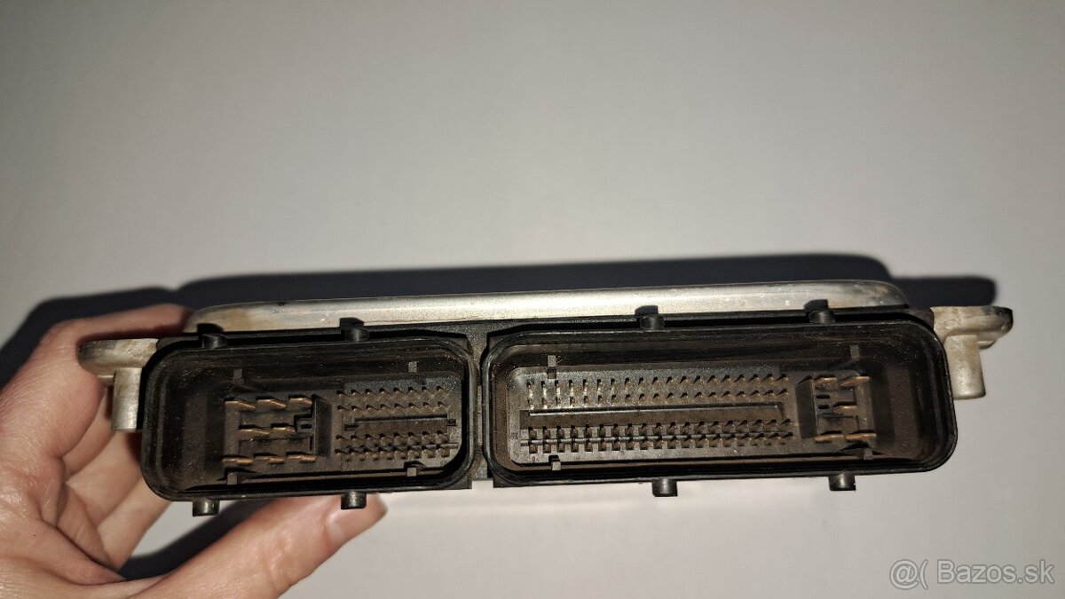 Riadiaca jednotka 038 906 012 AT - 5